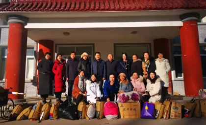 呼市女商會送溫暖、獻愛心、助力鄉(xiāng)村振興