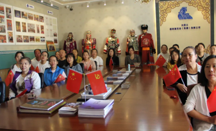 觀看閱兵盛典，凝聚奮進(jìn)力量——德利源公司組織全體職工集體觀看9.3閱兵禮